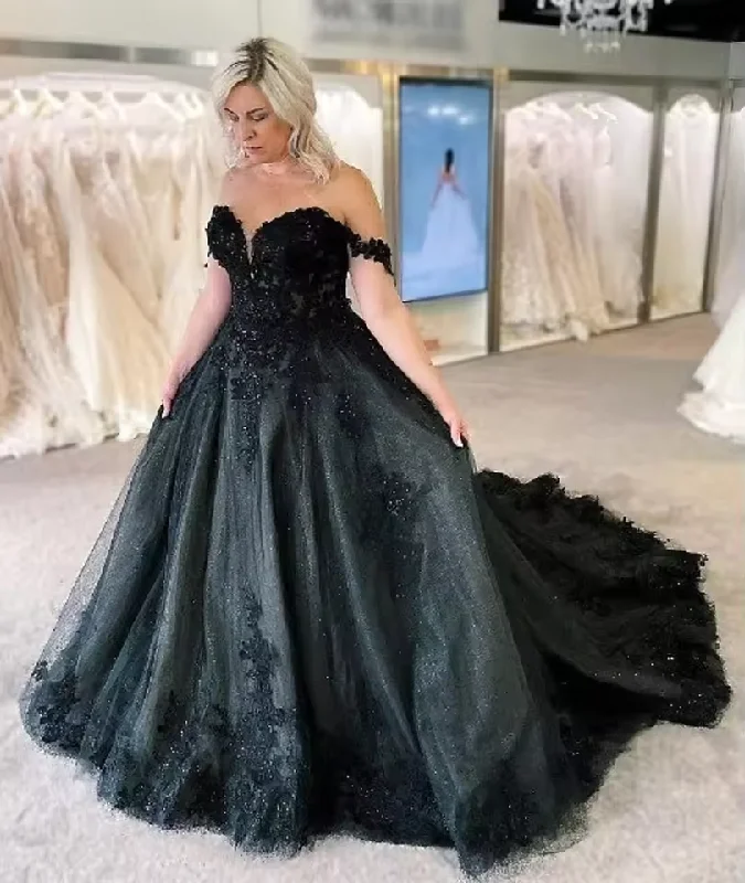 women's lace dressesBlack Gothic A-Line Wedding Dresses Off Shoulder Sweetheart Lace Applique Beaded Long Vintage Bride Formal Gowns Customized