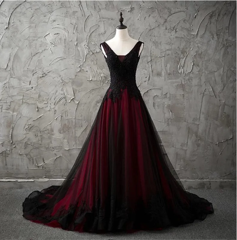 women's lace-up dressesGothic V-Neck Sleeveless Black and Red Wedding Dresses Lace Appliques Beading Country Chic Wedding Dresses Low Back Wedding Y1461